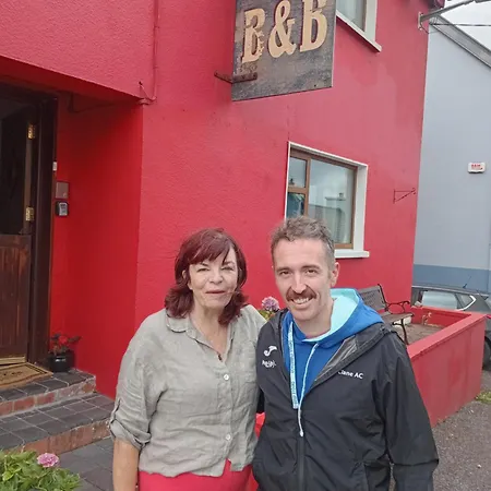 Baywatch بيت ضيافة دينغل